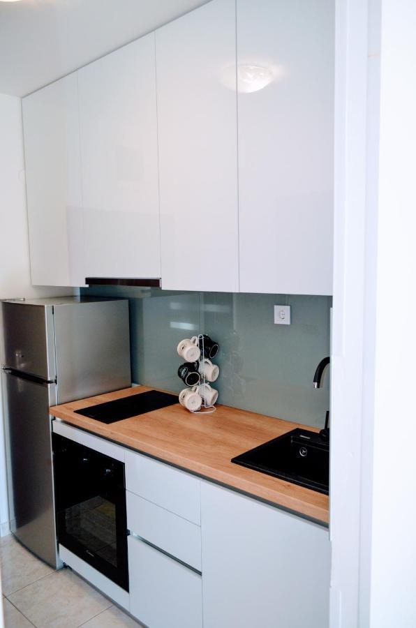 Mihaela Studio Apartmans 150M Near The Beach Kastela Exterior photo