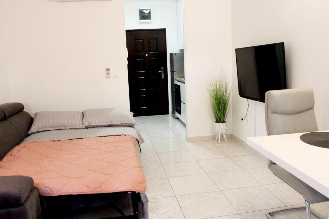 Mihaela Studio Apartmans 150M Near The Beach Kastela Exterior photo